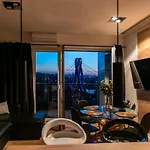 River Towers Apartament *