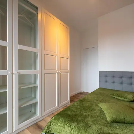 River Towers Apartman *